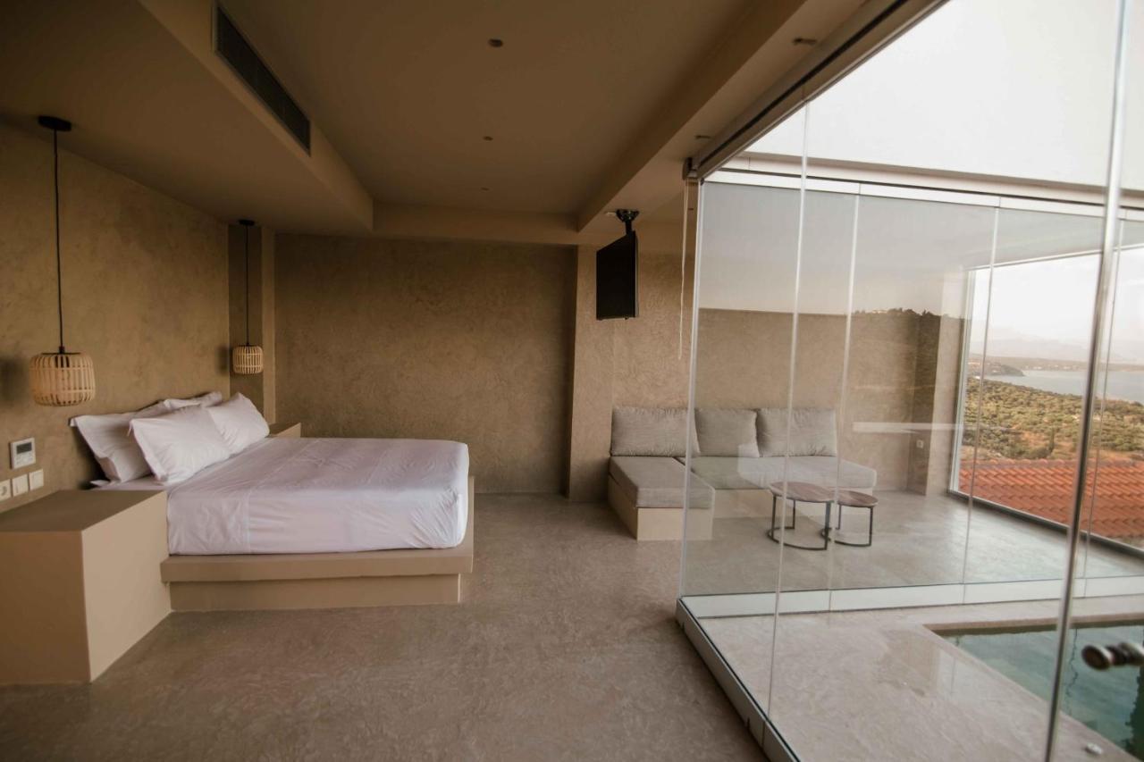 Mani Luxury Suites And Studios In Gytheio With Private Pools Екстериор снимка