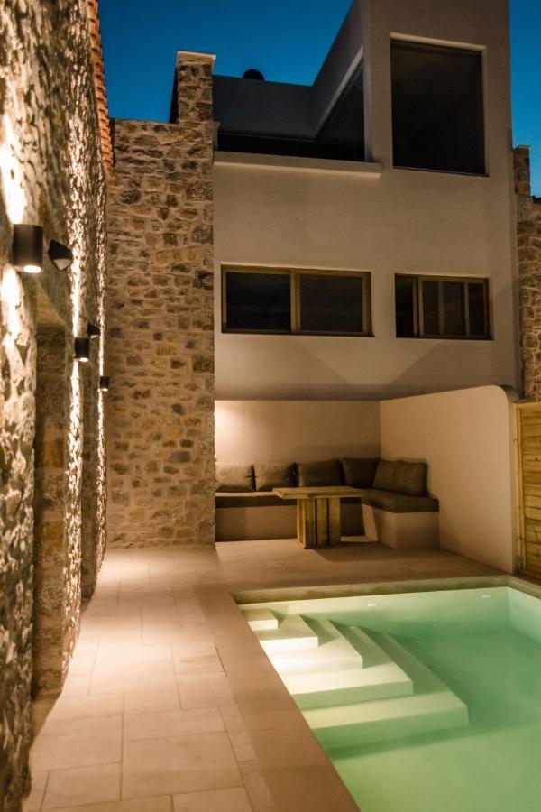 Mani Luxury Suites And Studios In Gytheio With Private Pools Екстериор снимка