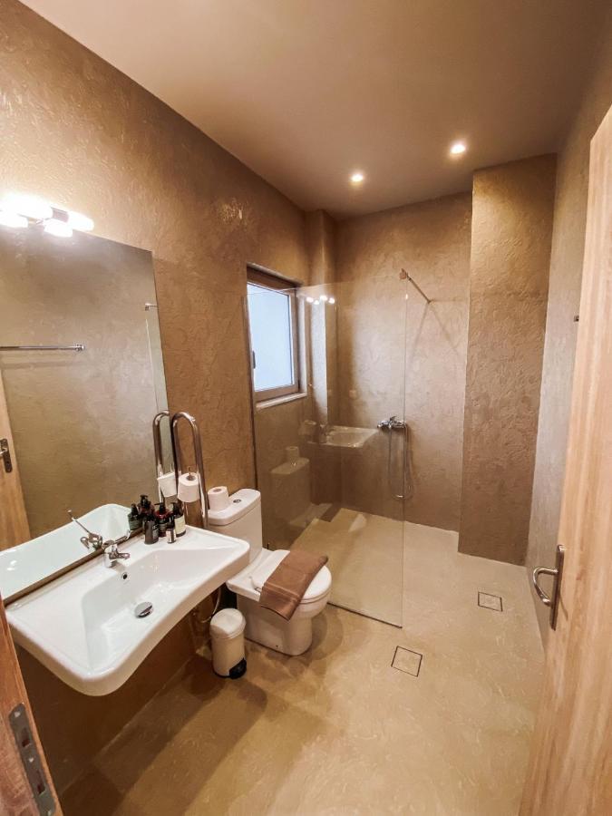 Mani Luxury Suites And Studios In Gytheio With Private Pools Екстериор снимка