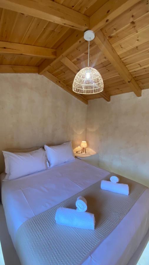 Mani Luxury Suites And Studios In Gytheio With Private Pools Екстериор снимка